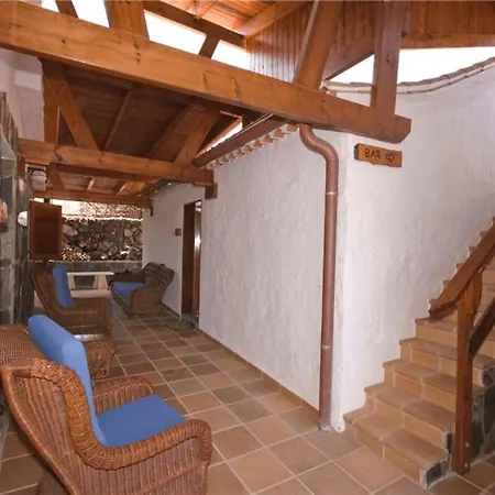 Casa El Moral Nyaraló